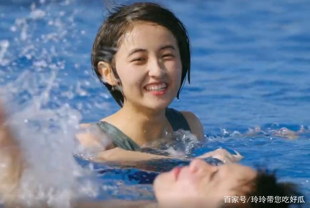 张子枫新片《盛夏未来》终定档！与吴磊”水中嬉戏”,她的素颜太美？插图5